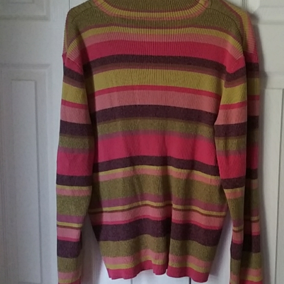 Sweater - Picture 4 of 4